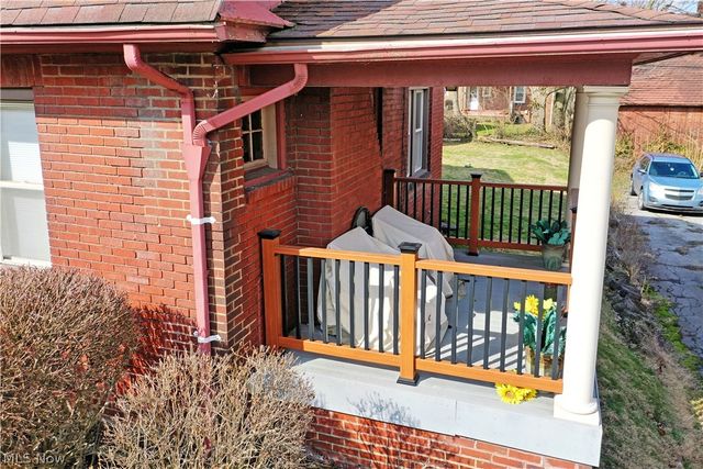 218 Upland Avenue, Youngstown, OH 44504