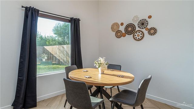 2225 N Woody Street, Edinburg, TX 78541