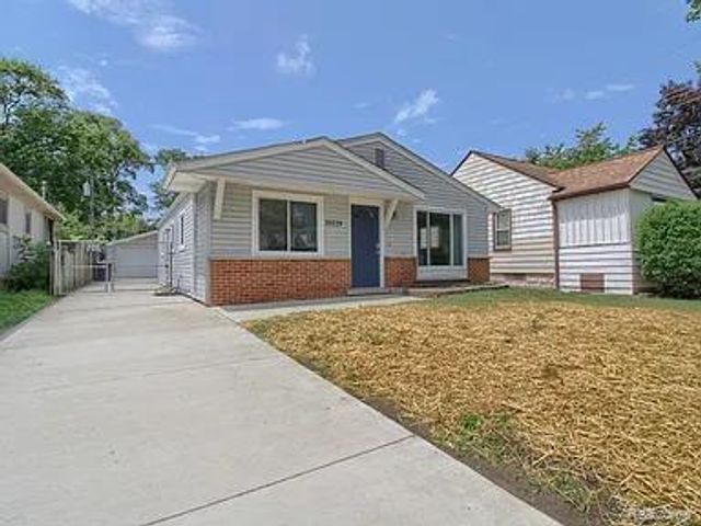 20229 Floral Street, Livonia, MI 48152