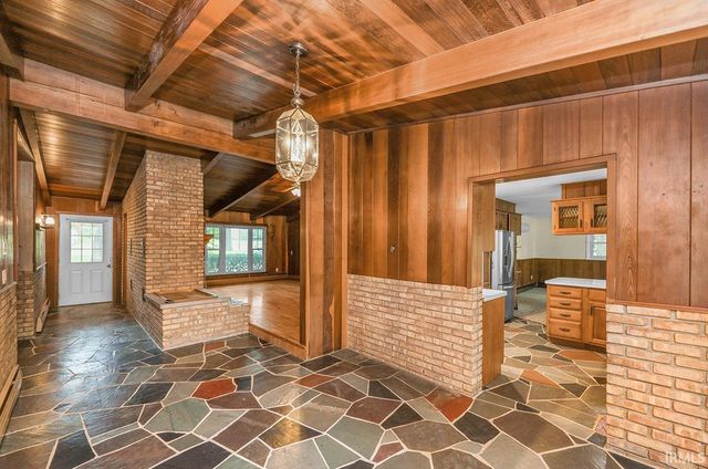 20484 County Road 8, Bristol, IN 46507