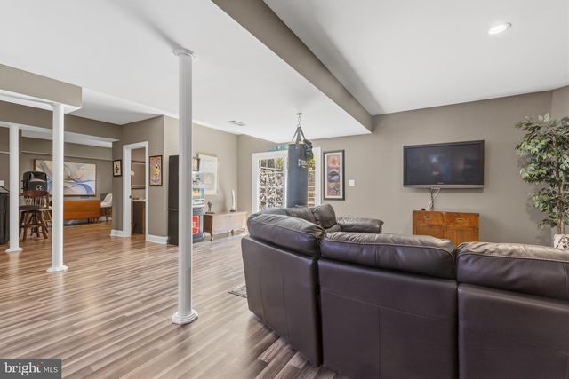 1086 KINGSLEY RD, Rydal, PA 19046