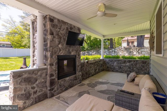 1086 KINGSLEY RD, Rydal, PA 19046