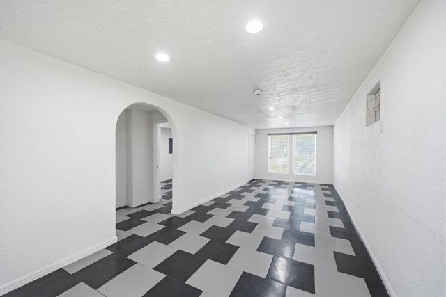 1041 Dolly Wright Street, Houston, TX 77088