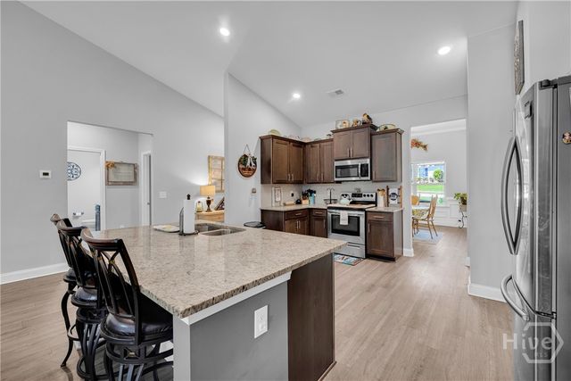 498 Brooks Village Dr, Pendergrass, GA 30567