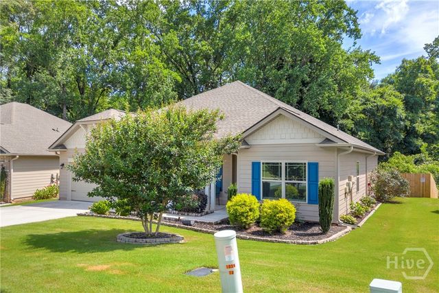 498 Brooks Village Dr, Pendergrass, GA 30567