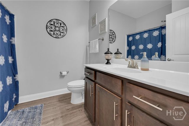 498 Brooks Village Dr, Pendergrass, GA 30567