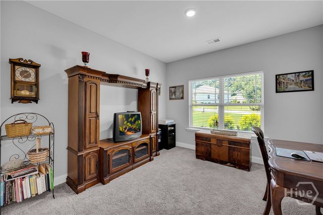 498 Brooks Village Dr, Pendergrass, GA 30567