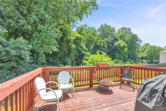 498 Brooks Village Dr, Pendergrass, GA 30567