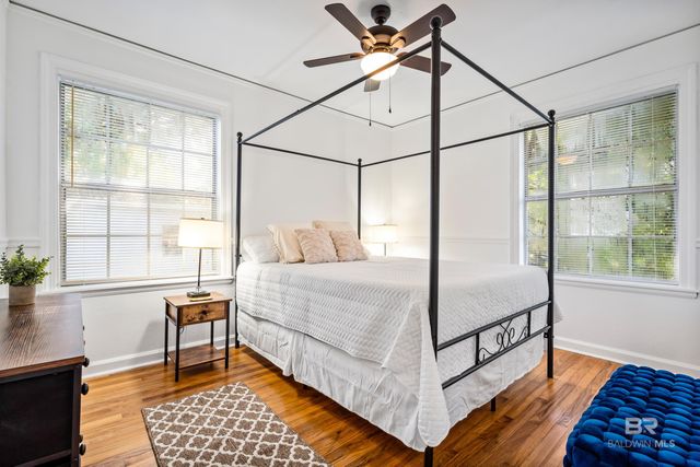 255 Pinehill Drive, Mobile, AL 36606