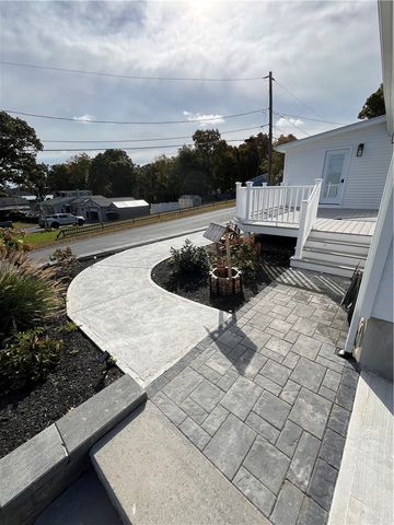 535 Hancock Street, Tiverton, RI 02878