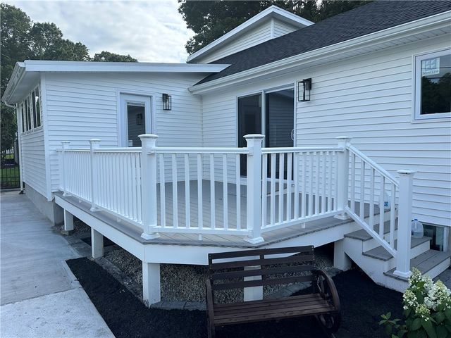 535 Hancock Street, Tiverton, RI 02878