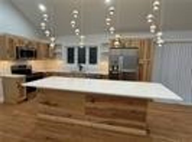 535 Hancock Street, Tiverton, RI 02878