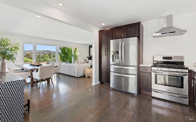 13 Ash Ave, Corte Madera, CA 94925