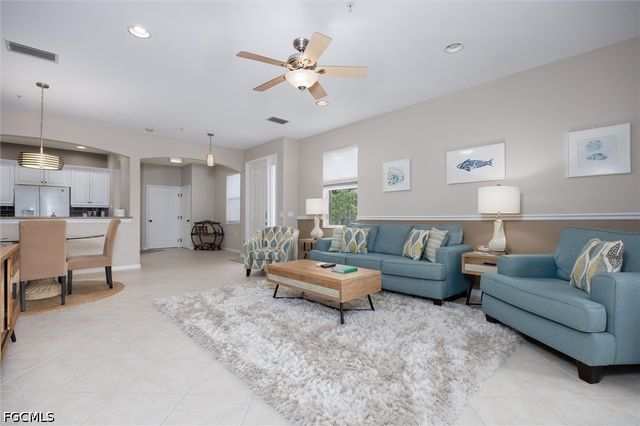 3240 Cottonwood BEND 201, Fort Myers, FL 33905