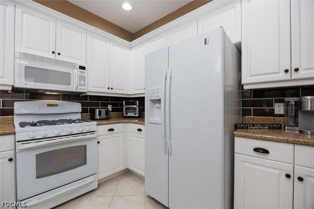 3240 Cottonwood BEND 201, Fort Myers, FL 33905