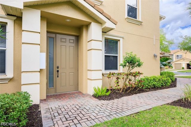 3240 Cottonwood BEND 201, Fort Myers, FL 33905
