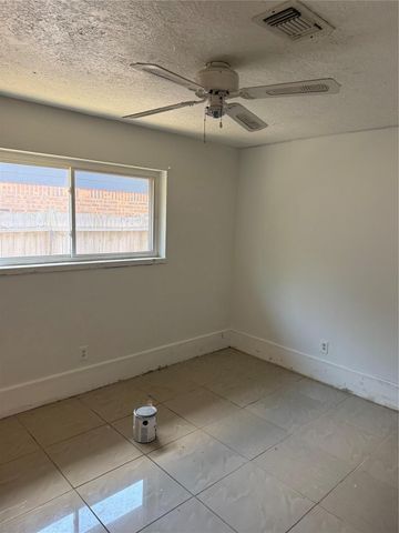 13907 Bearwood Road, Houston, TX 77038