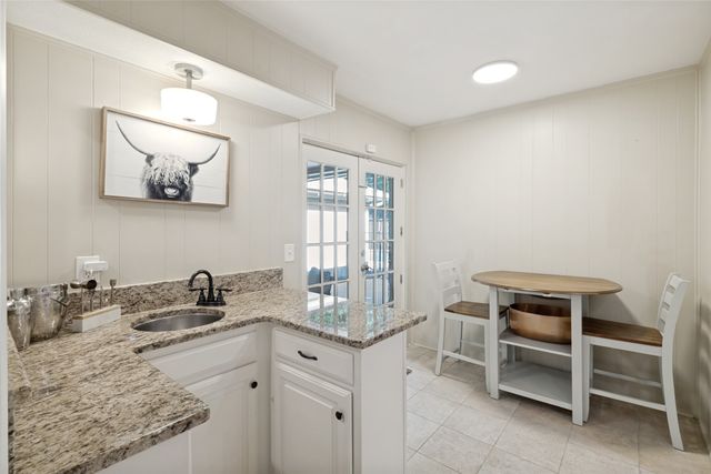 6818 Truxton Drive, Dallas, TX 75231
