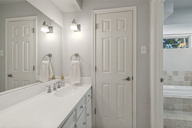 6818 Truxton Drive, Dallas, TX 75231