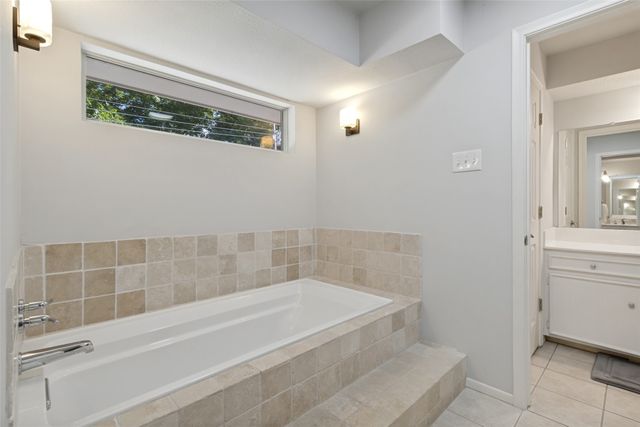 6818 Truxton Drive, Dallas, TX 75231