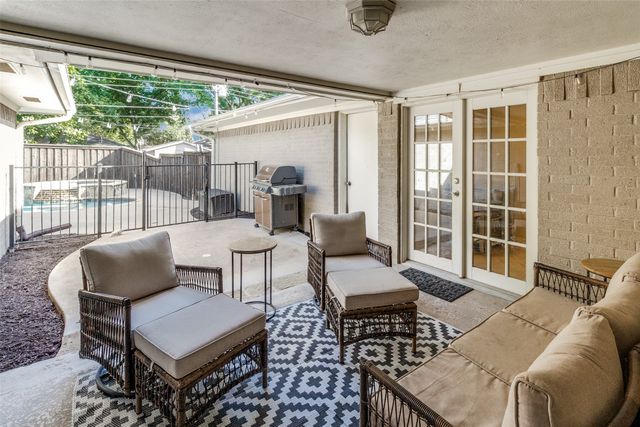 6818 Truxton Drive, Dallas, TX 75231