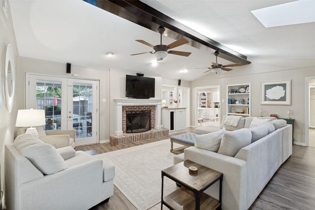 6818 Truxton Drive, Dallas, TX 75231