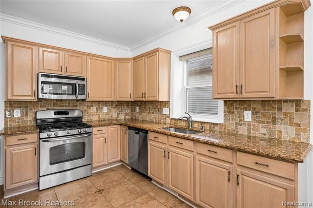 1723 Pine Forest Drive, Commerce Twp, MI 48390