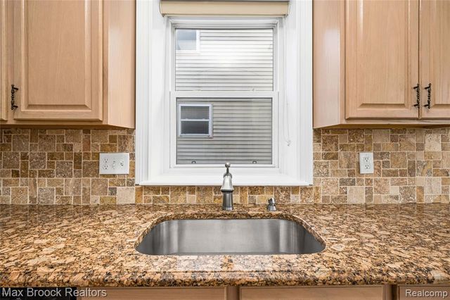 1723 Pine Forest Drive, Commerce Twp, MI 48390