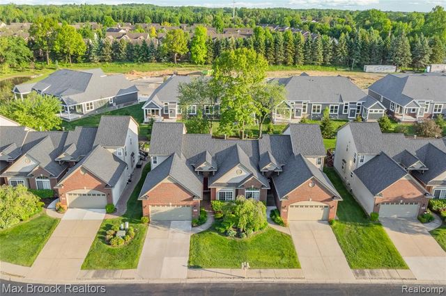 1723 Pine Forest Drive, Commerce Twp, MI 48390