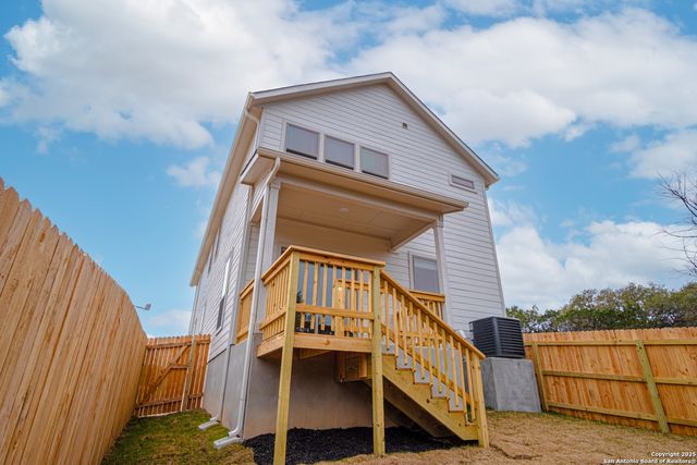 8907 SUMMERWOOD BEND, San Antonio, TX 78254