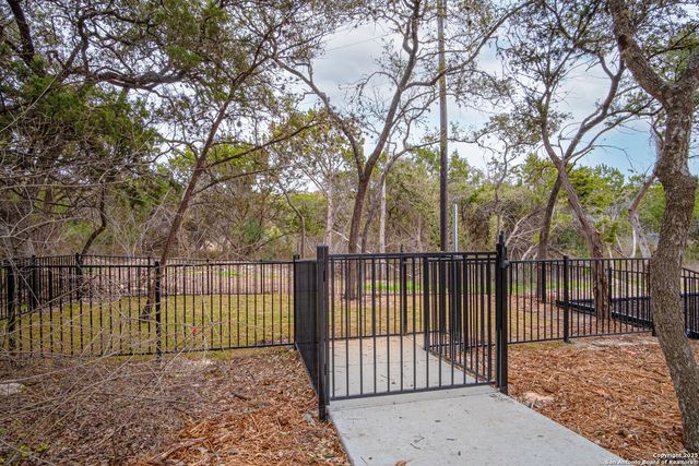 8907 SUMMERWOOD BEND, San Antonio, TX 78254