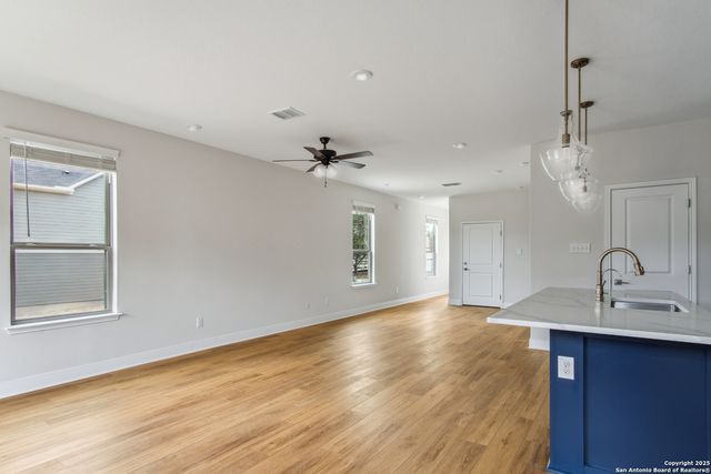 8907 SUMMERWOOD BEND, San Antonio, TX 78254