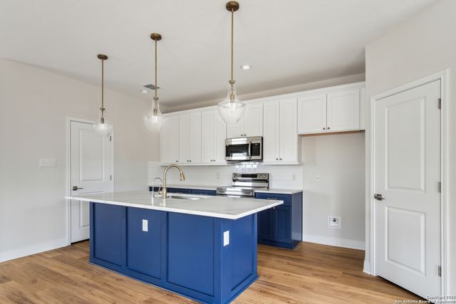 8907 SUMMERWOOD BEND, San Antonio, TX 78254