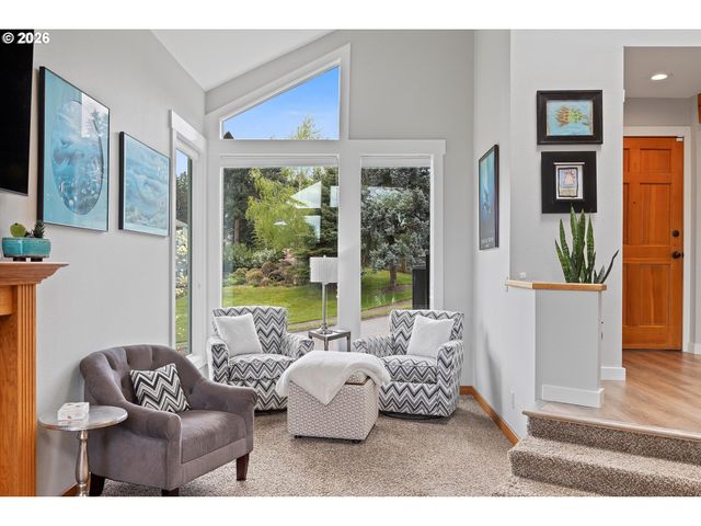 6564 ARTEMIS Ln, West Linn, OR 97068