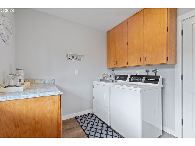 6564 ARTEMIS Ln, West Linn, OR 97068