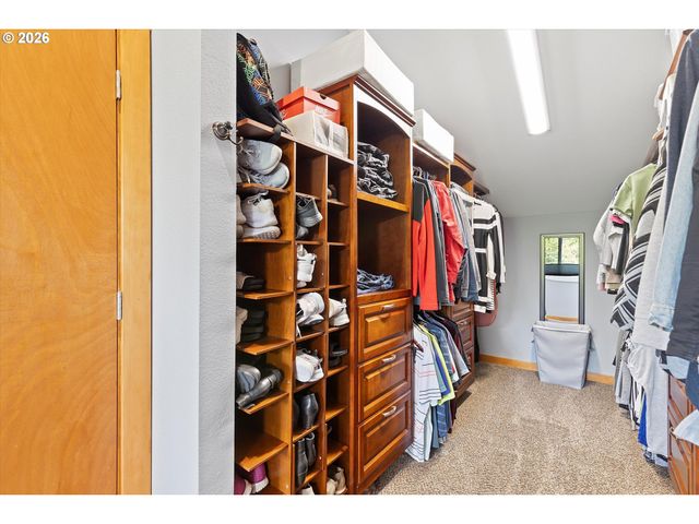 6564 ARTEMIS Ln, West Linn, OR 97068