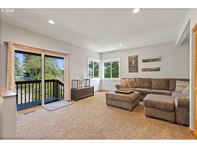 6564 ARTEMIS Ln, West Linn, OR 97068