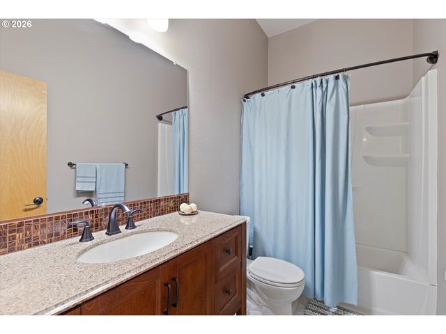 6564 ARTEMIS Ln, West Linn, OR 97068