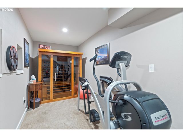 6564 ARTEMIS Ln, West Linn, OR 97068