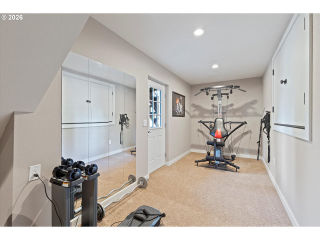 6564 ARTEMIS Ln, West Linn, OR 97068