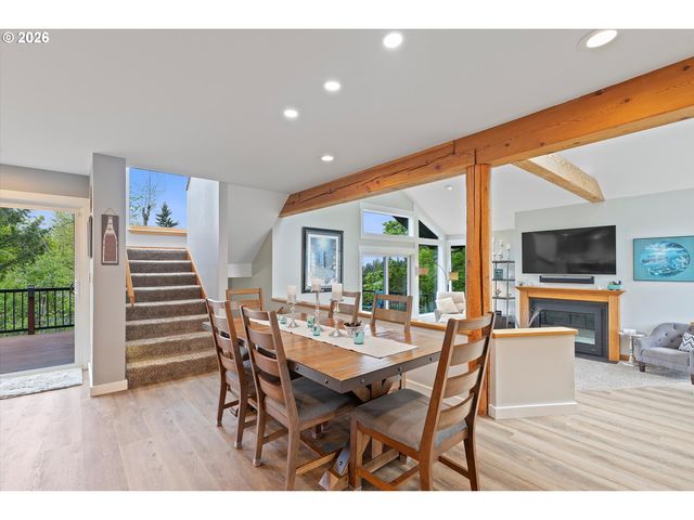 6564 ARTEMIS Ln, West Linn, OR 97068