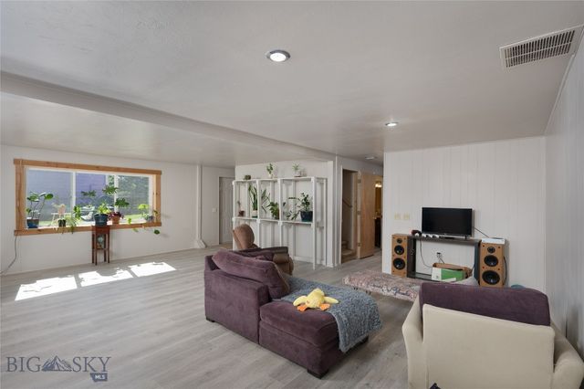 1104 S Pinecrest Drive, Bozeman, MT 59715