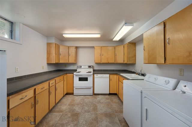 1104 S Pinecrest Drive, Bozeman, MT 59715