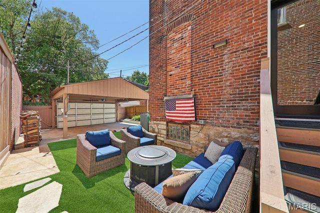 1804 Hickory Street, St Louis, MO 63104