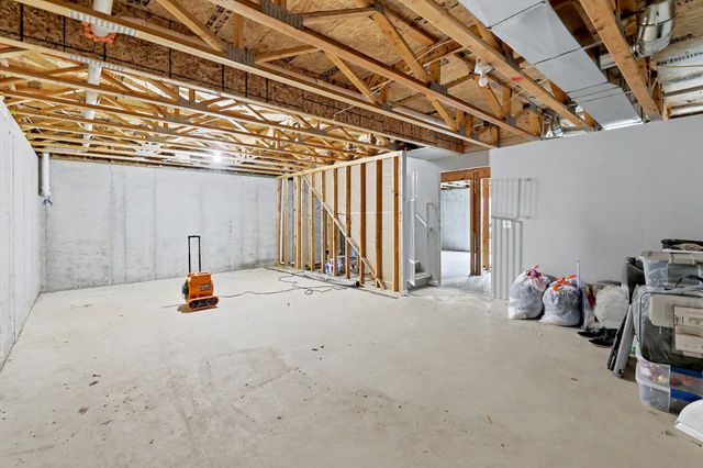2402 E Velvet Leaf Ct, Andover, KS 67002