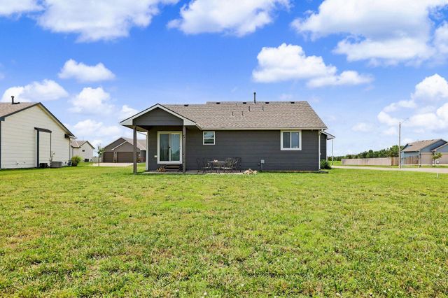 2402 E Velvet Leaf Ct, Andover, KS 67002