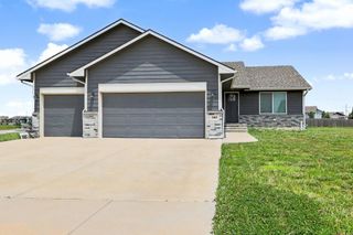 2402 E Velvet Leaf Ct, Andover, KS 67002