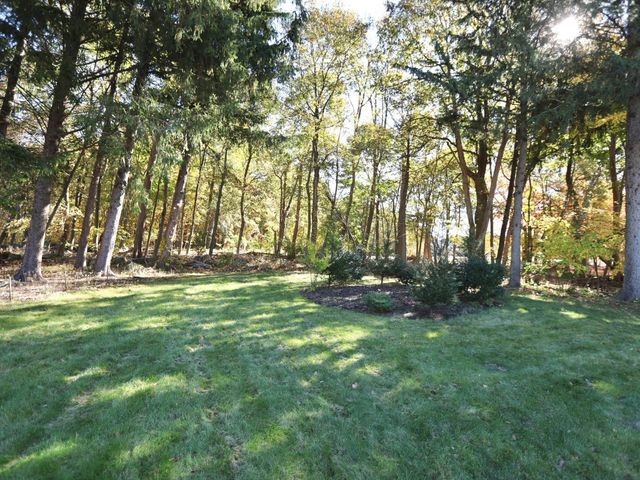 46 Barrett Ave, Worcester, MA 01605