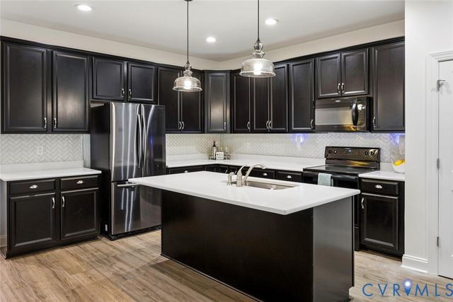 212 Lauradell Rd, Ashland, VA 23005