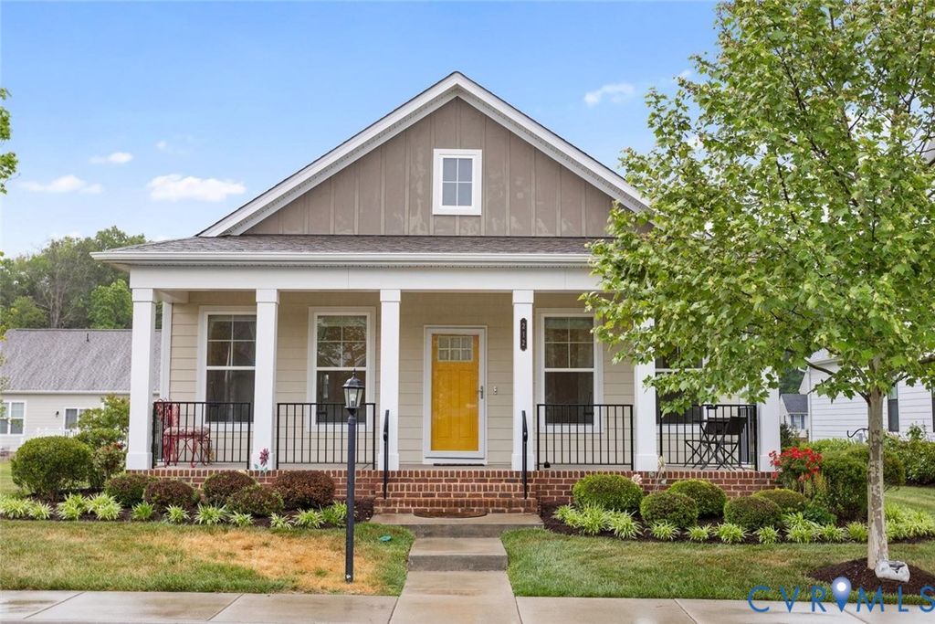 212 Lauradell Rd, Ashland, VA 23005